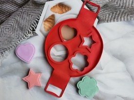 Molde silicona para 4 waffles con formas surtidas 